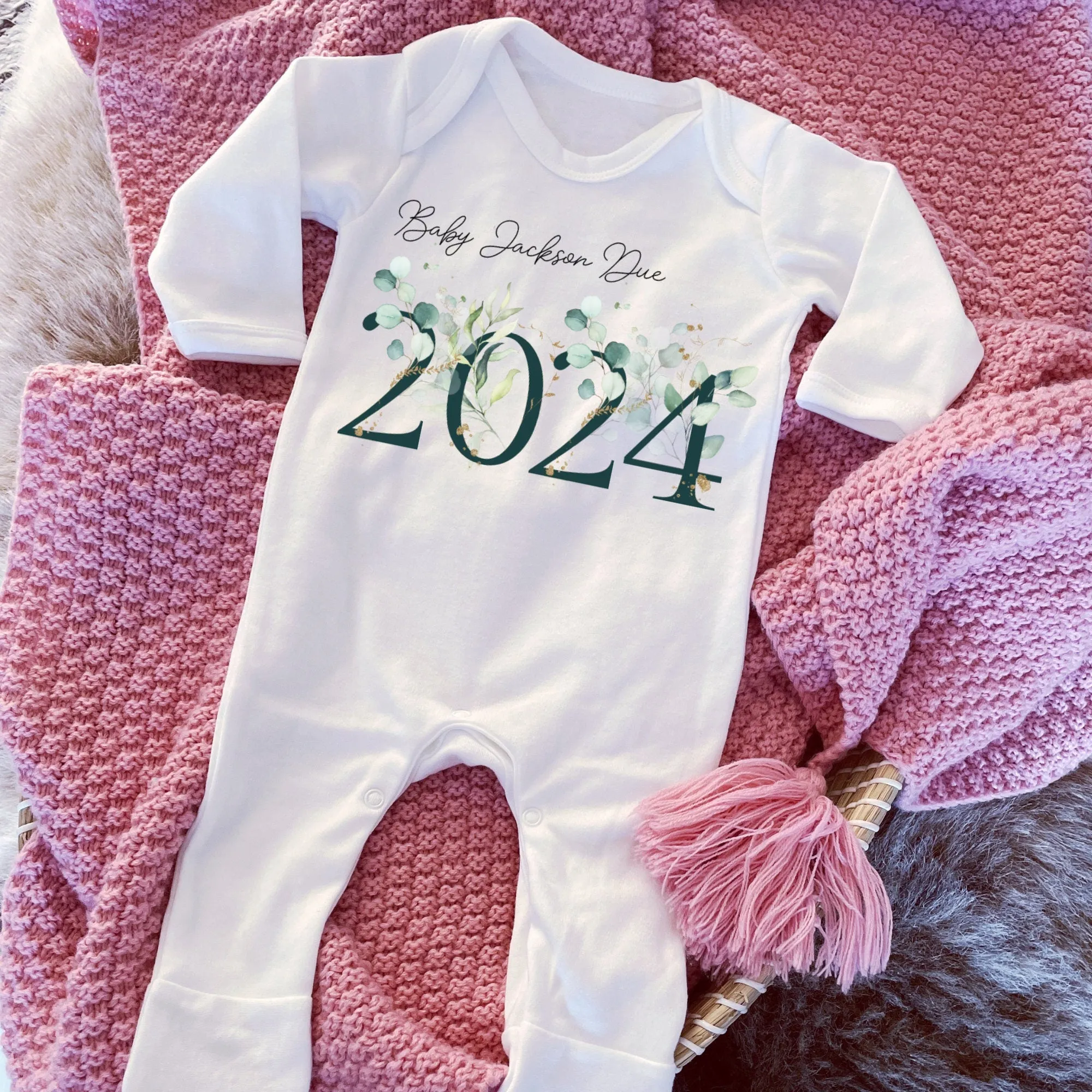 Baby Due 2024 Babygrow, Baby Coming 2023 Sleepsuit, baby girl hospital coming home outfit, Newborn Pregnancy Announcement Vest, New Mum Gift