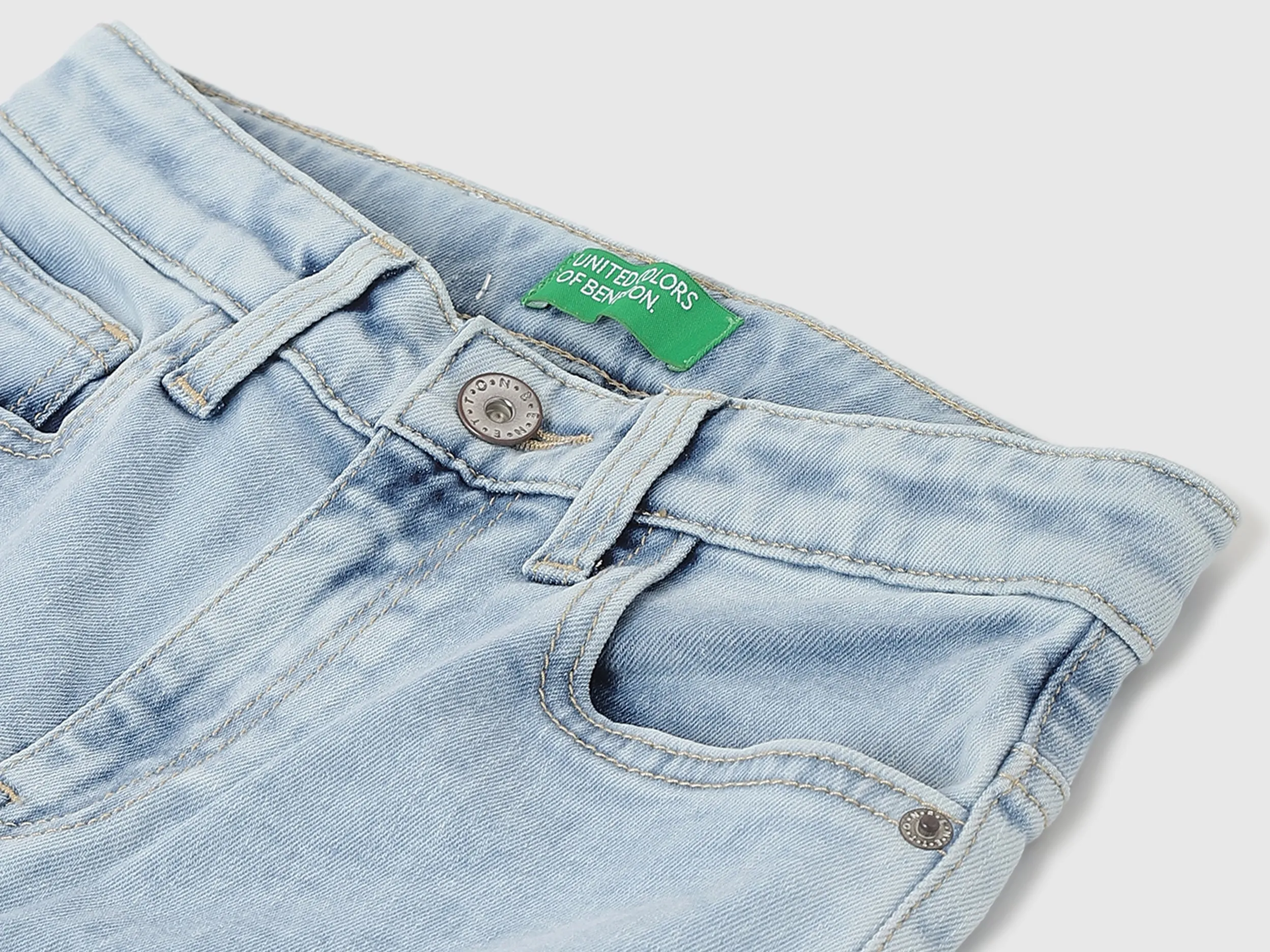 Boys Solid Carrot Fit Jeans