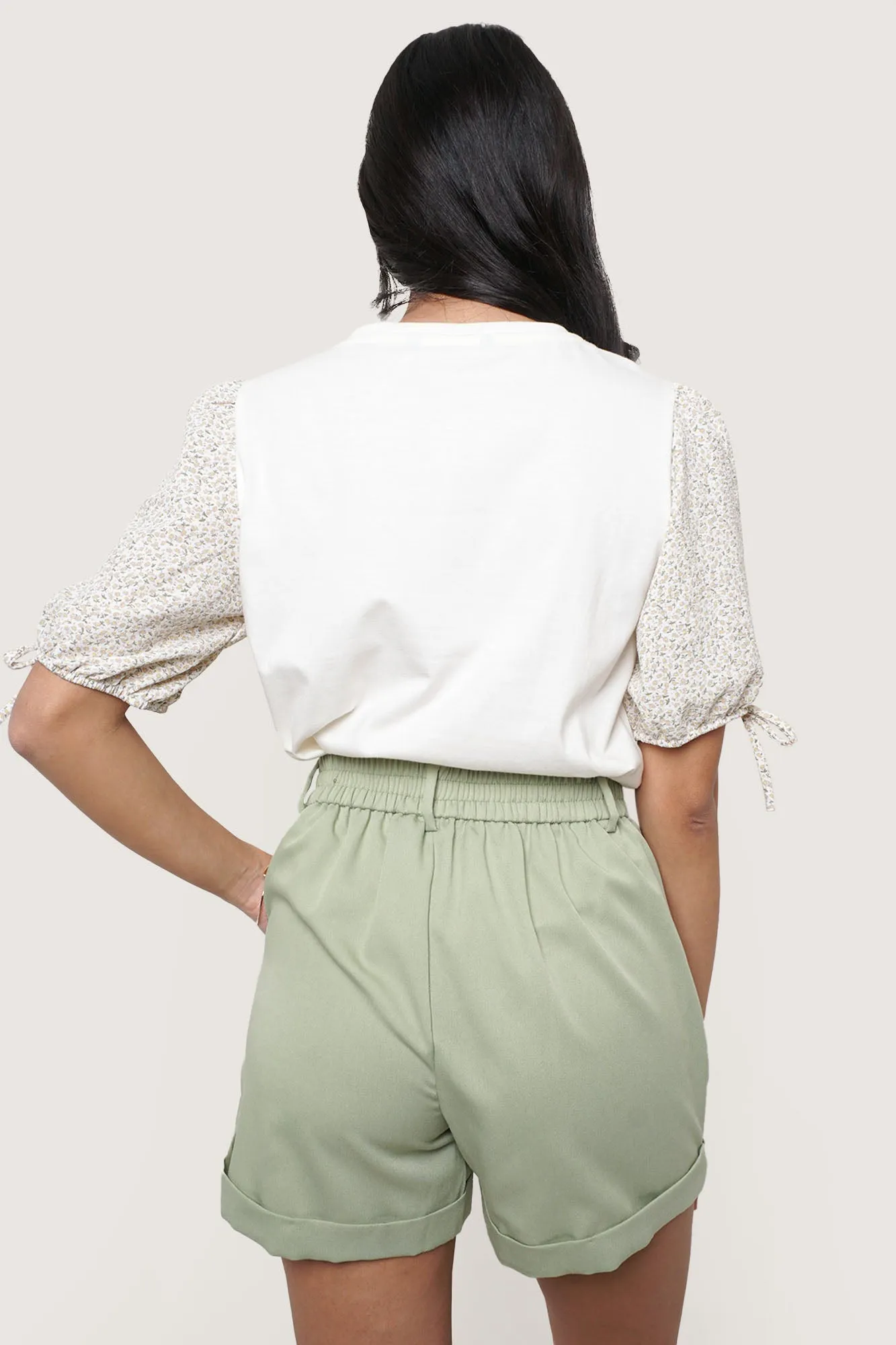 Contrast Floral Puff Sleeve Tee