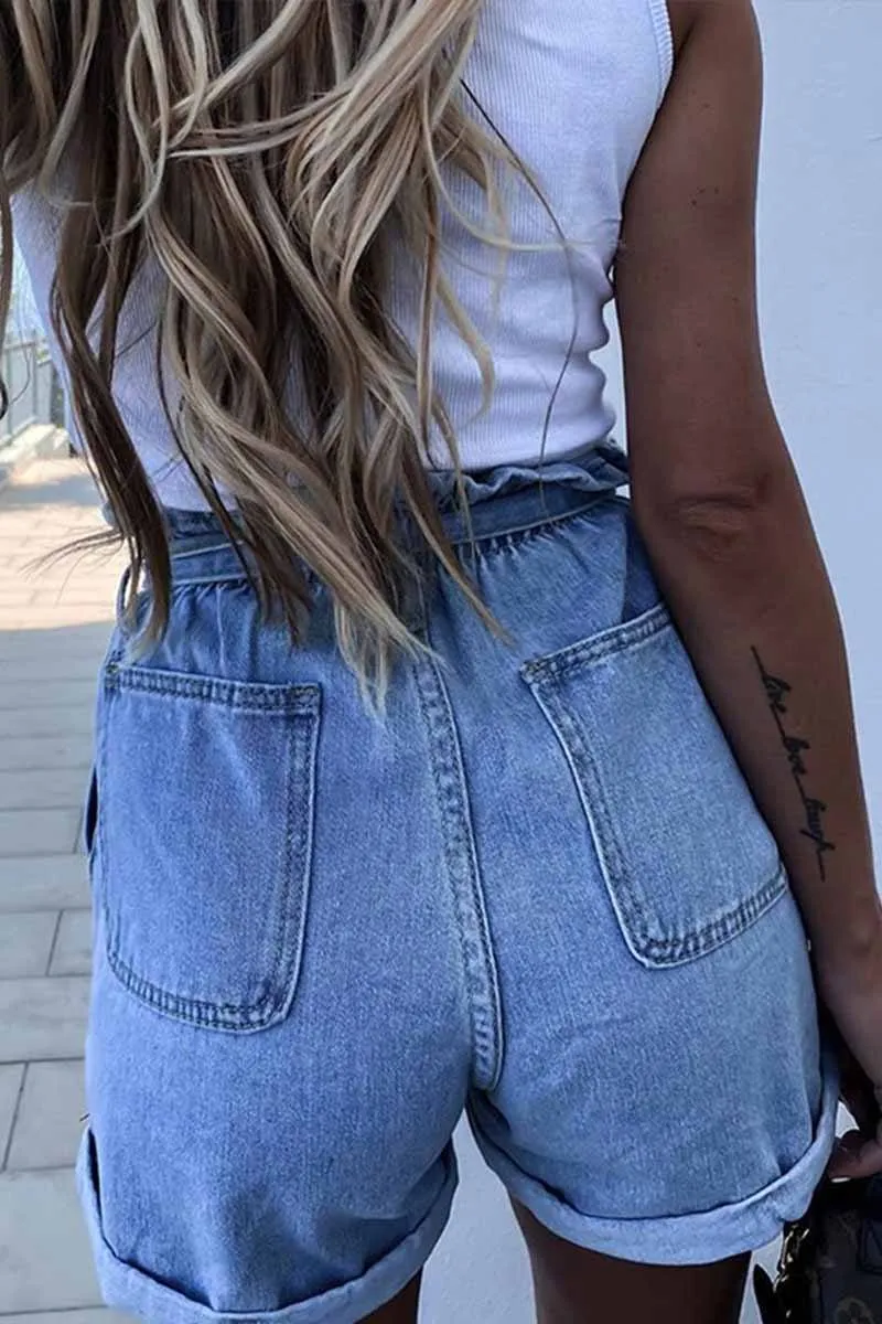 Denim Shorts With Loose Buttons