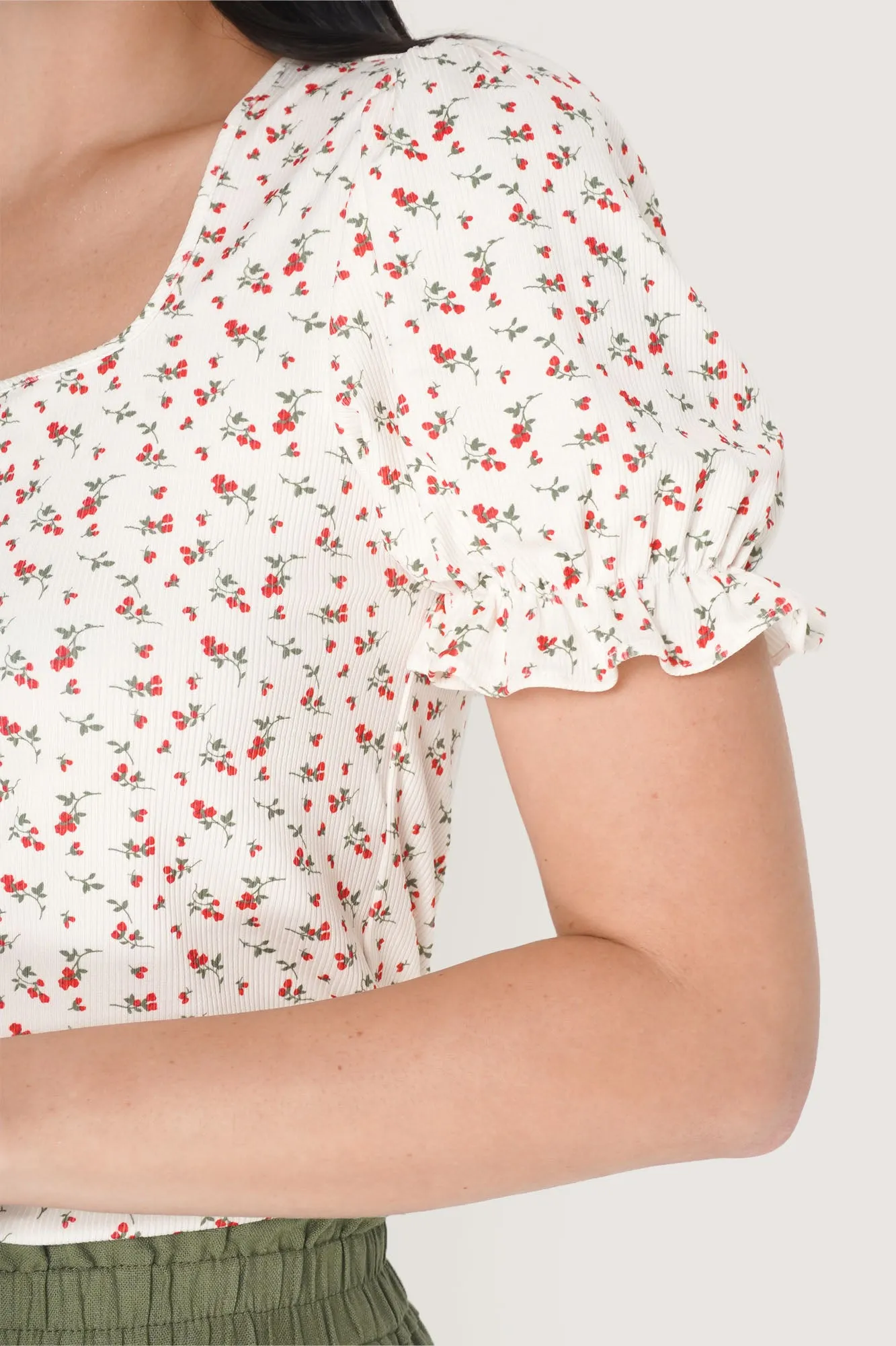 Floral Square Neck Puff Sleeve Tee with Lettuce Trim