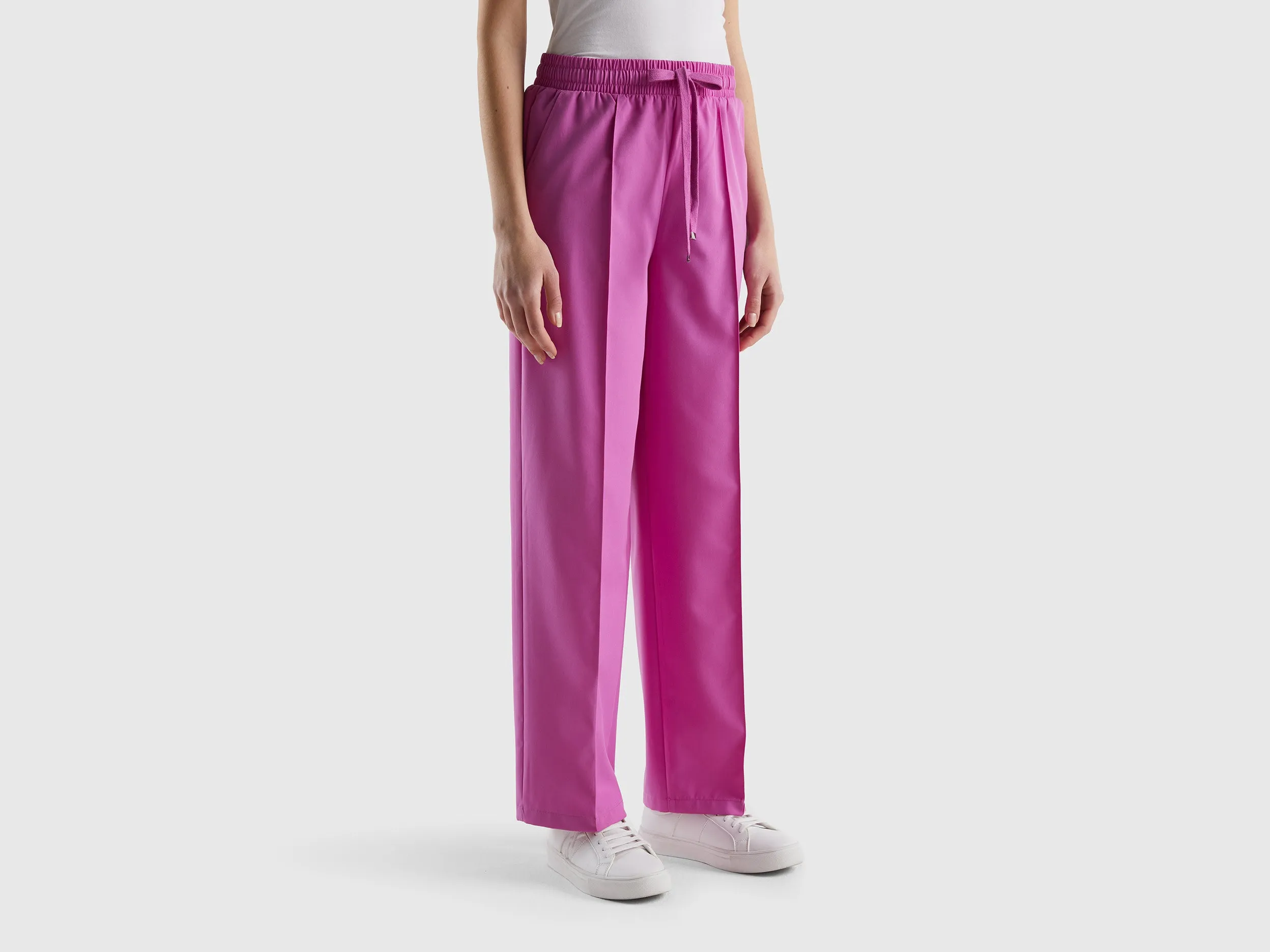 FLOWY TROUSERS WITH DRAWSTRING