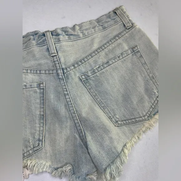 Free People blue Jean frayed Denim Shorts with lace detail summer beach pool 26
