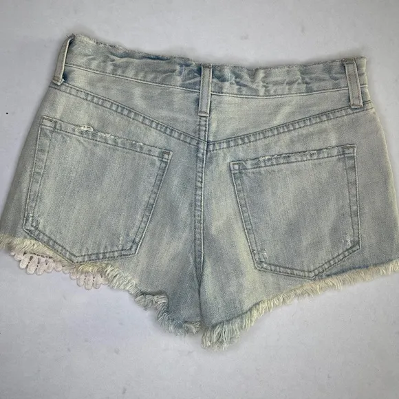 Free People blue Jean frayed Denim Shorts with lace detail summer beach pool 26