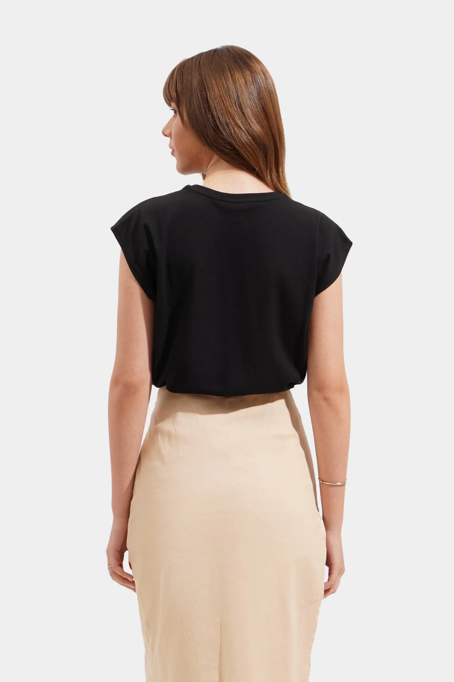 Knit Top with Puller Detail