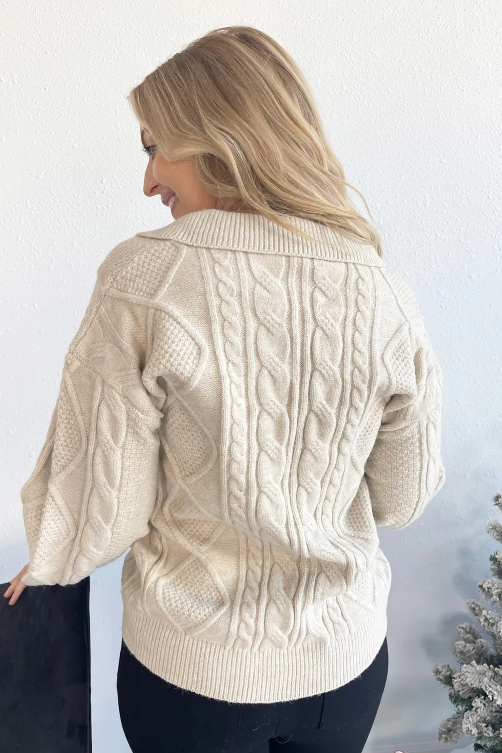 Long Sleeve Collar Cable Knit Sweater
