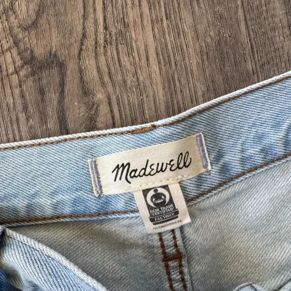 Madewell Relaxed Mid-Length Denim Shorts in Wengler Wash: Step-Hem Edition