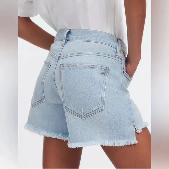 Madewell Relaxed Mid-Length Denim Shorts in Wengler Wash: Step-Hem Edition