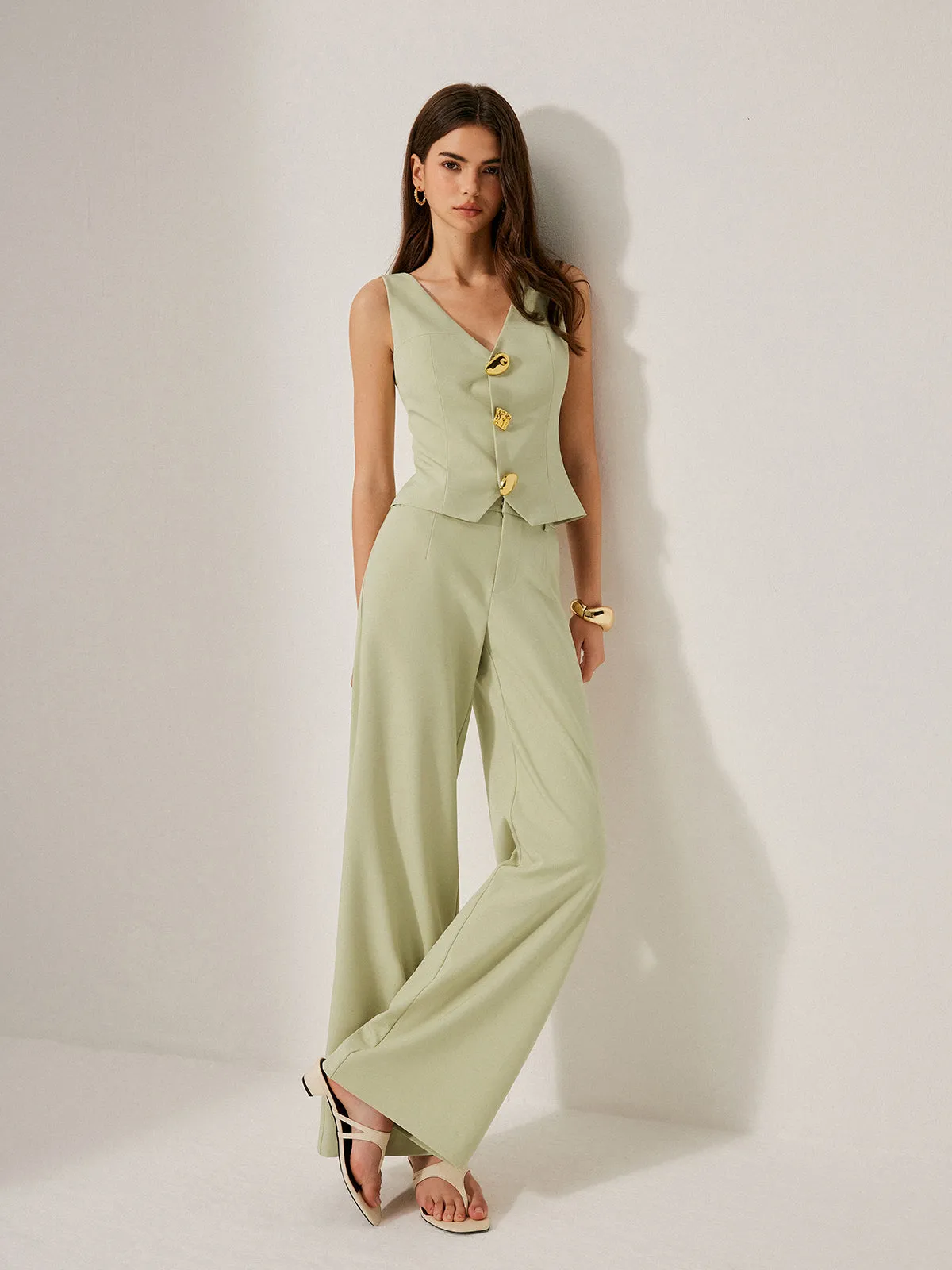 Metal Detail V-Neck Sleeveless Vest