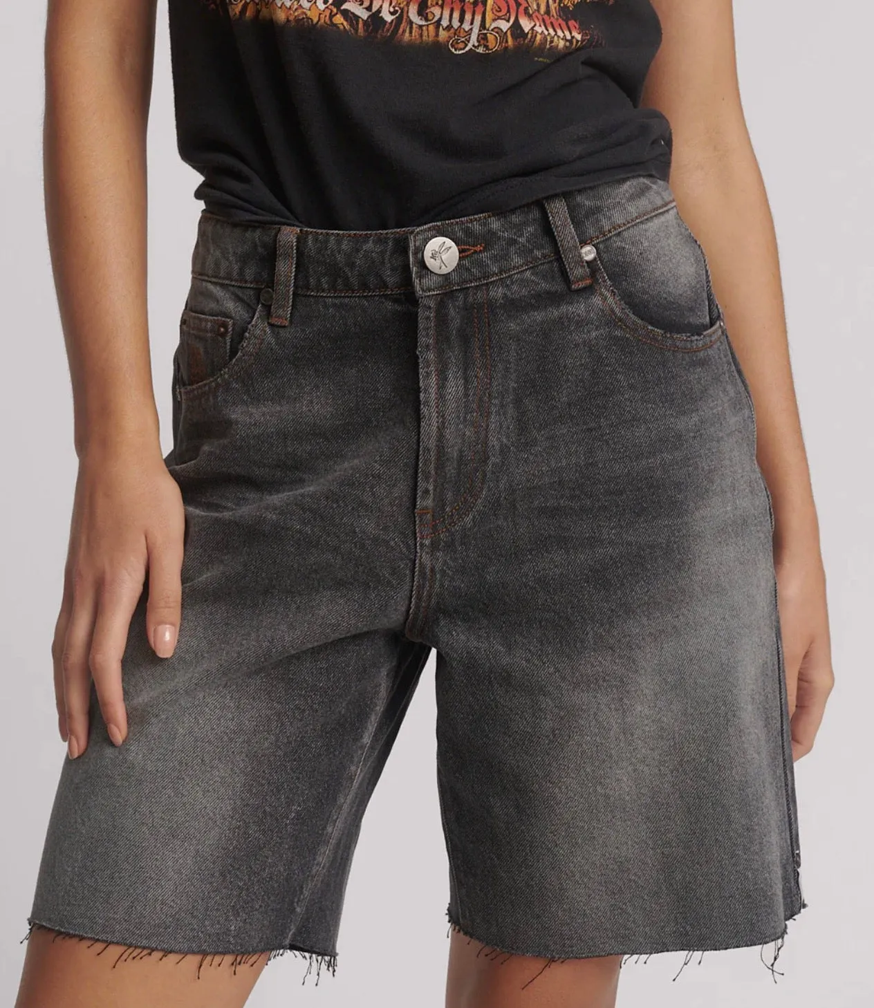 One Teaspoon - Jacksons Mid Waist Wide Leg Denim Shorts - Worn Black