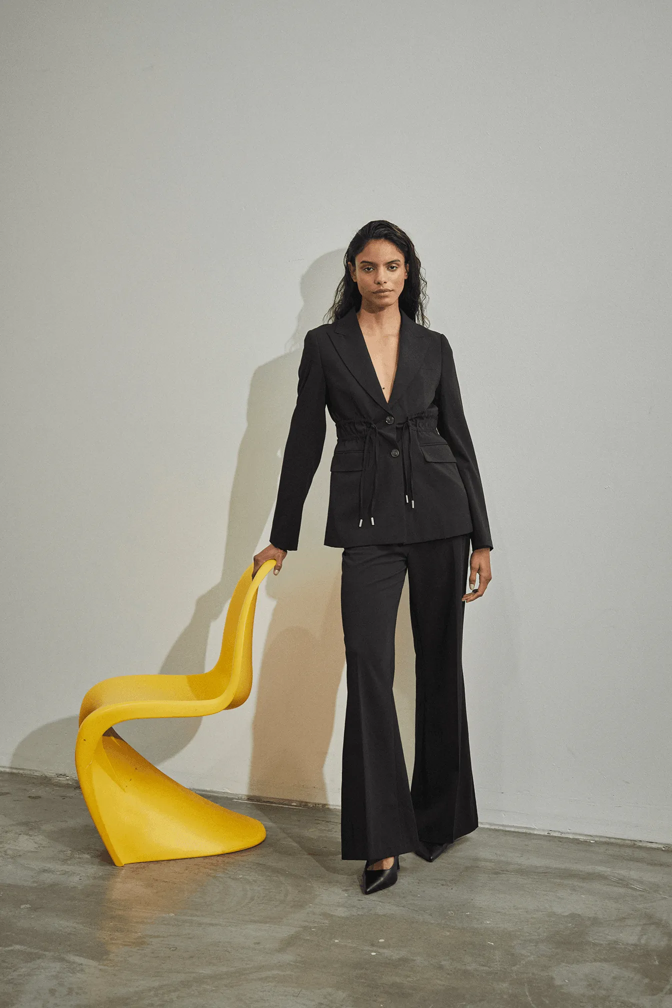 PROTOCOL CINCHED WAIST BLAZER | RAVEN