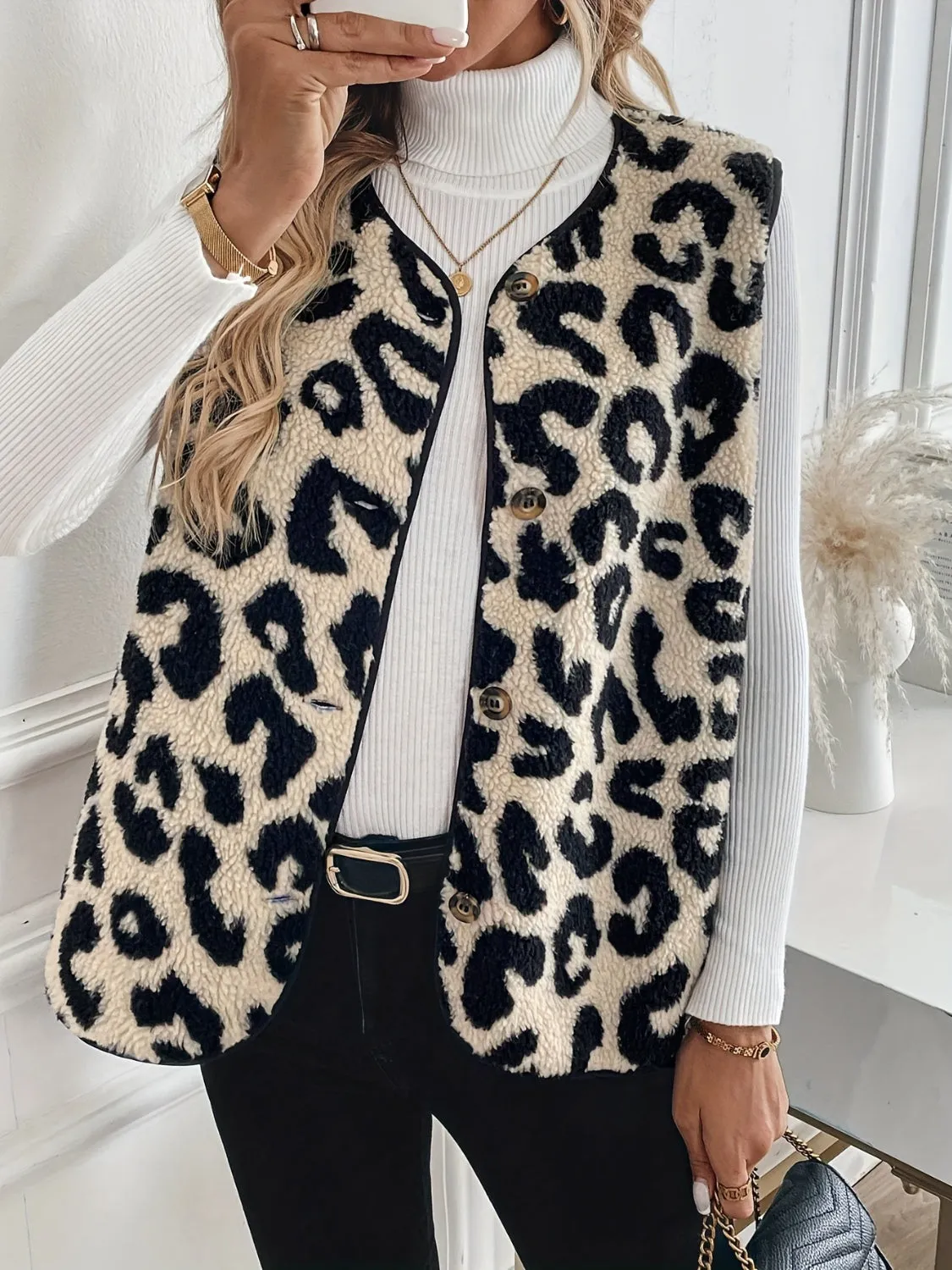 Sienna – Luxe Leopard Women’s Sherpa Vest