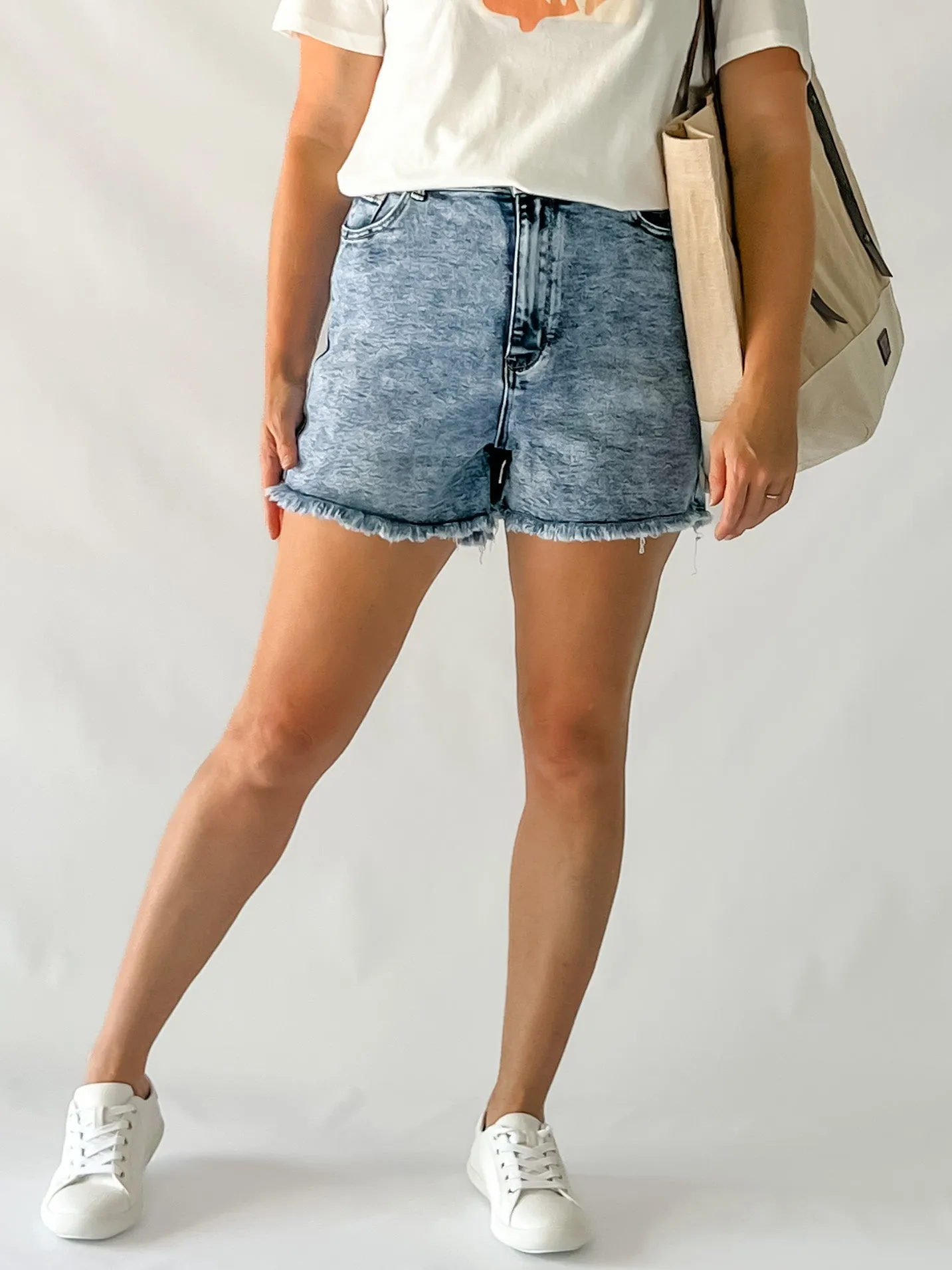 VINTAGE DENIM SHORTS - ACID WASH